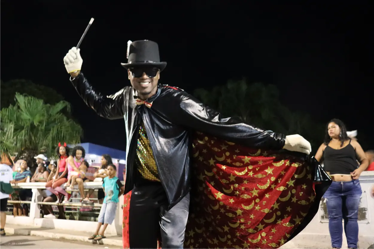 Escolas de samba mirins fizeram a alegria da garotada e de espectadores de todas as idades