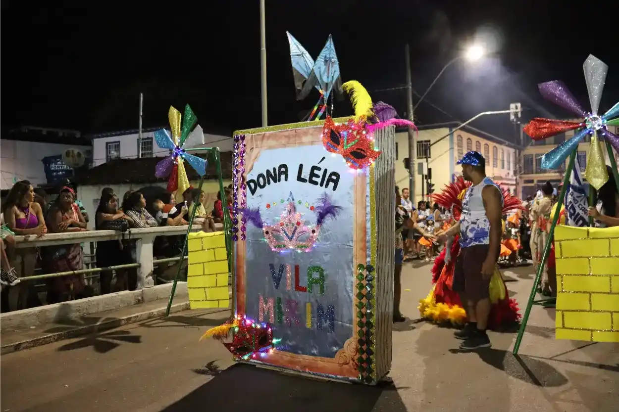 Escolas de samba mirins fizeram a alegria da garotada e de espectadores de todas as idades