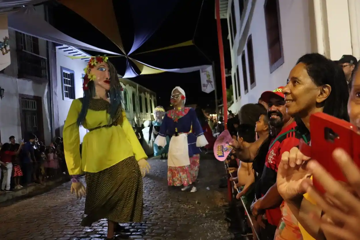 O Zé Pereira da Chácara é uma das atrações mais tradicionais do Carnaval de Mariana que, na opinião de barraquiros e vendedores ambulantes, não proporcionou lucro comparável aos dos anos anteriores à pandemia