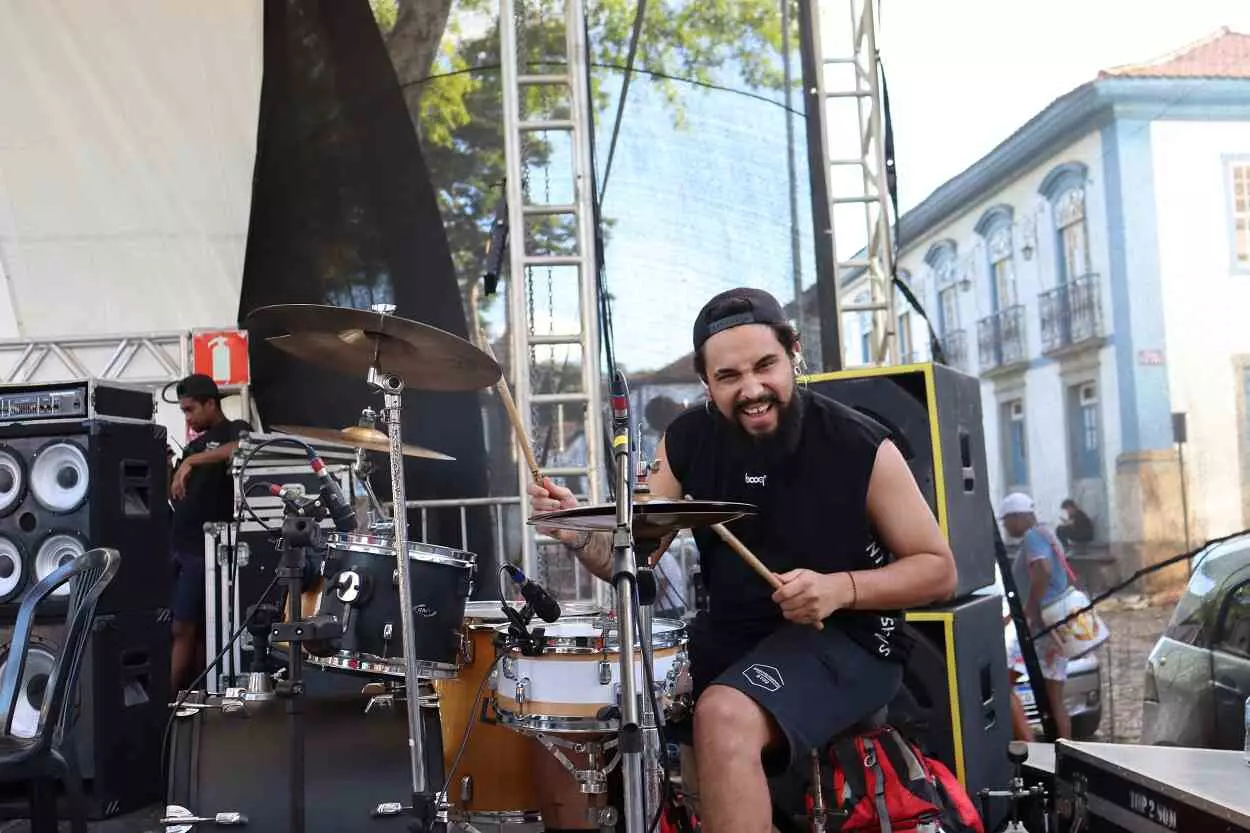 Apresentação do Profisamba, no Jardim, depois do desfile da Banda dos Farrapos