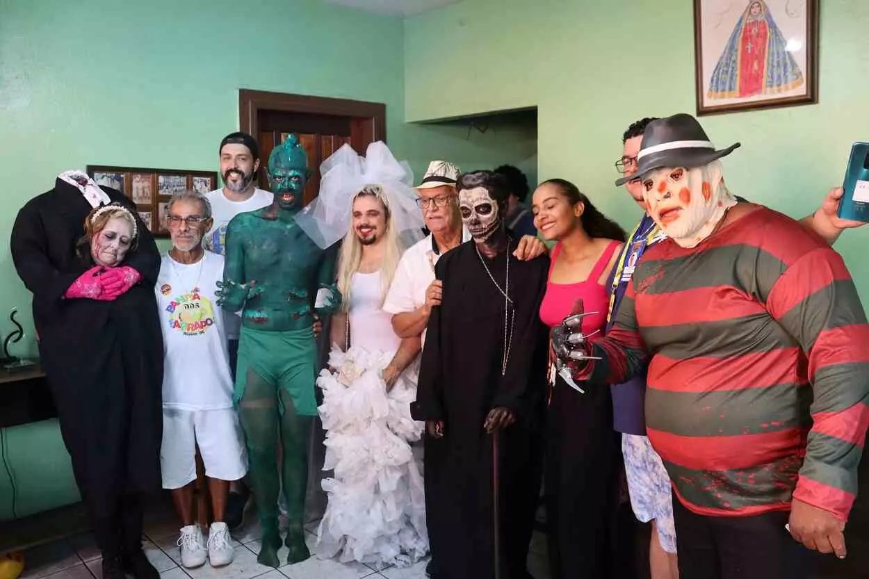 Juri composto por integrantes da Banda dos Farrapos escolheu e premiou as fantasias mais criativas