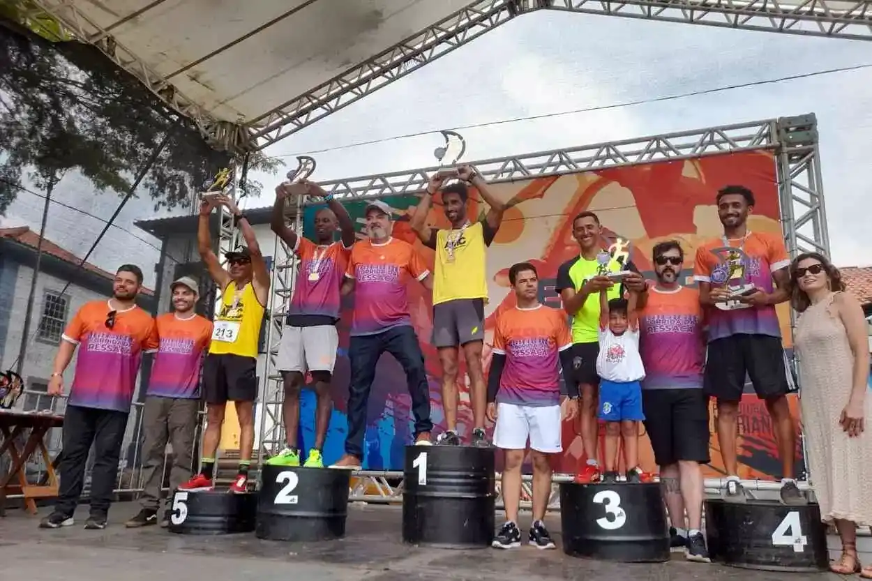 Pódio da categoria masculina para atletas marianenses na 39ª Corrida da Ressaca
