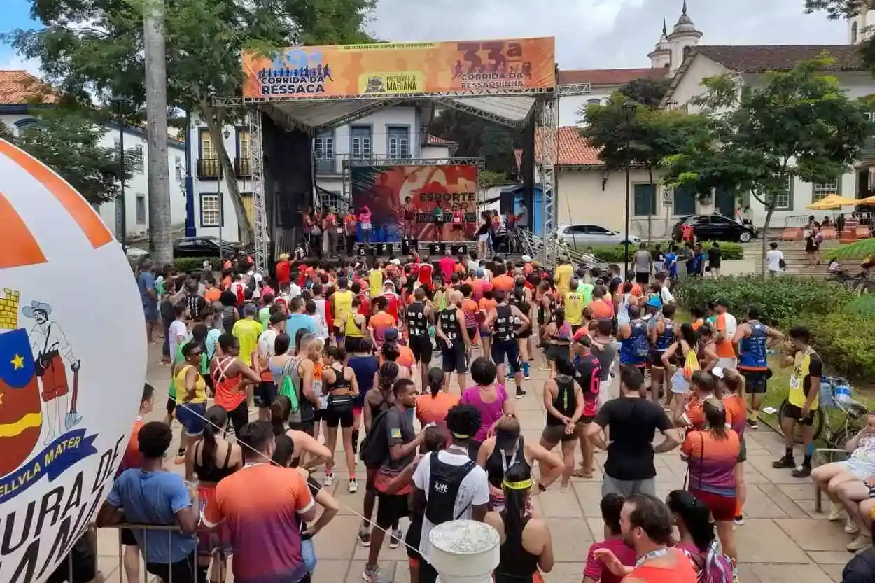O pódio da corrida da Ressaca foi montado na parte alta do Jardim, onde os atletas classificados receberam troféus e premiações em dinheiro