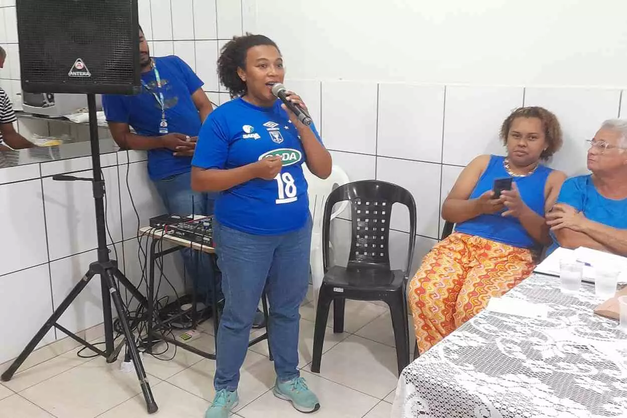 Victória Sacramento, representou os moradores, falou sobre os problemas que permanecem sem solução na Travessa Monsenhor Rafael Coelho, desde fevereiro de 2023