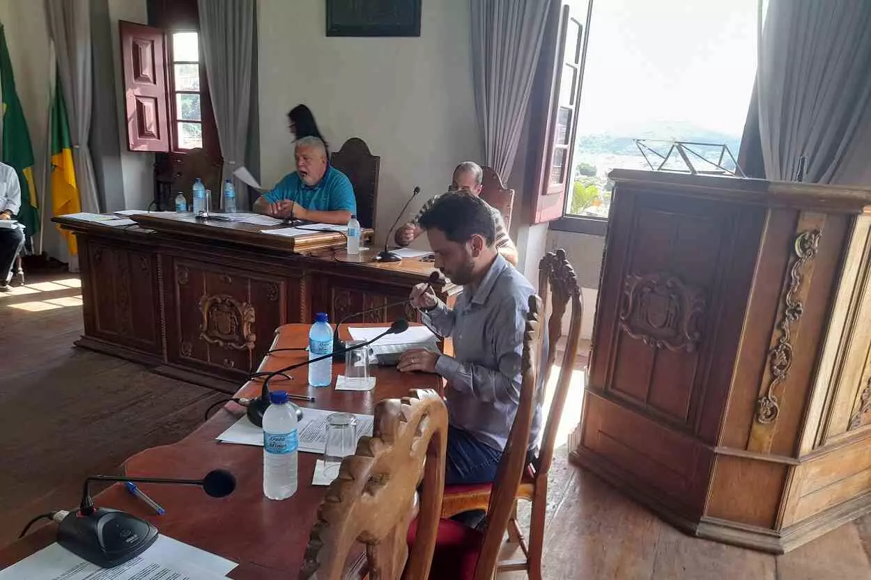 Juliano Duarte informou que os questionamentos feitos por ele não tinham sido respondidos pela Secretaria de Esportes