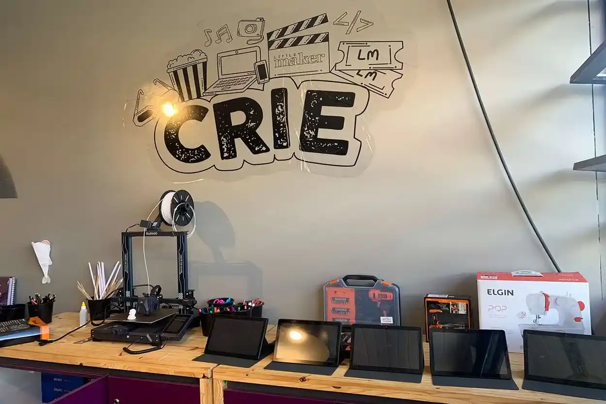 No Espaço Maker os alunos têm acesso a diversas tecnologias de ponta