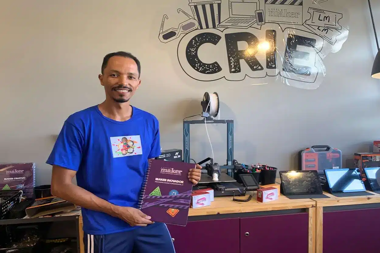 Euler Martins é monitor do CRIA e atua no Espaço Maker