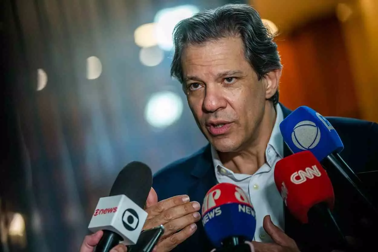 Haddad descarta impacto da medida provisória sobre a inflação e os combustíveis, prometendo negociar texto de MP do PIS/Cofins com o Congresso