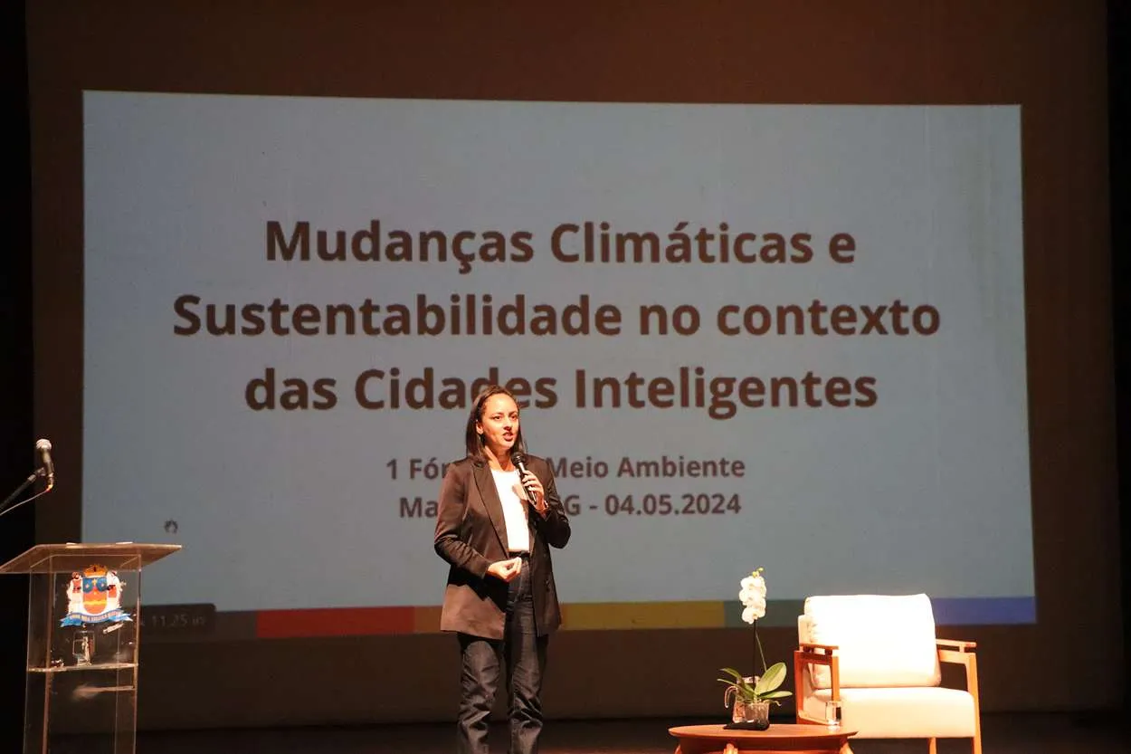 A doutora em Planejamento Territorial, Grazi Carvalho, palestrou sobre os próximos passos para avançar na sustentabilidade em Mariana e no Brasil
