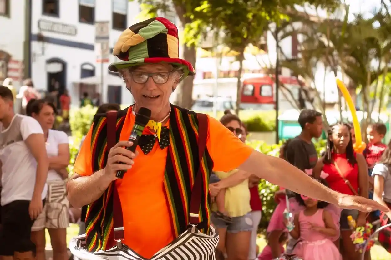 O Laboratório do Brincar, integrando o projeto Lab Conexão, também desenvolveu atividades na Praça Gomes Freire