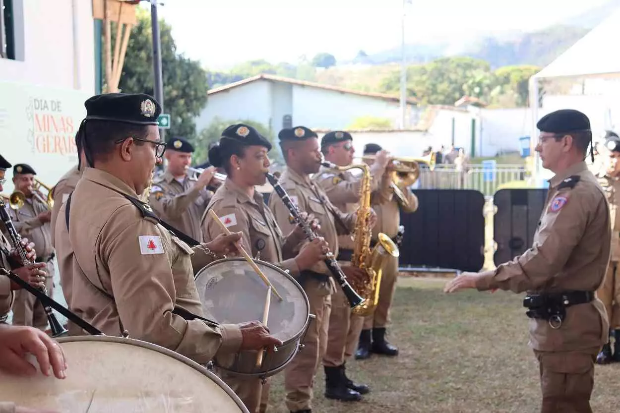A banda da Academia da Polícia Militar executou apenas o Hino Nacional no início da cerimônia do Dia do Estado de Minas
