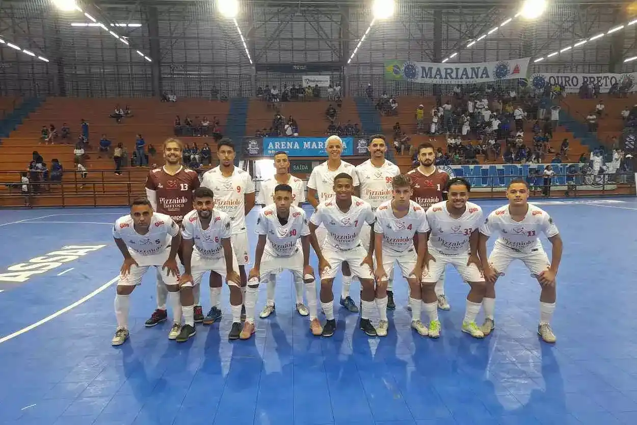 Amadora, a equipe do Barroca reconhece a superioridade de Minas, Cruzeiro e América, mas pretende garantir sua presença na fase semifinal