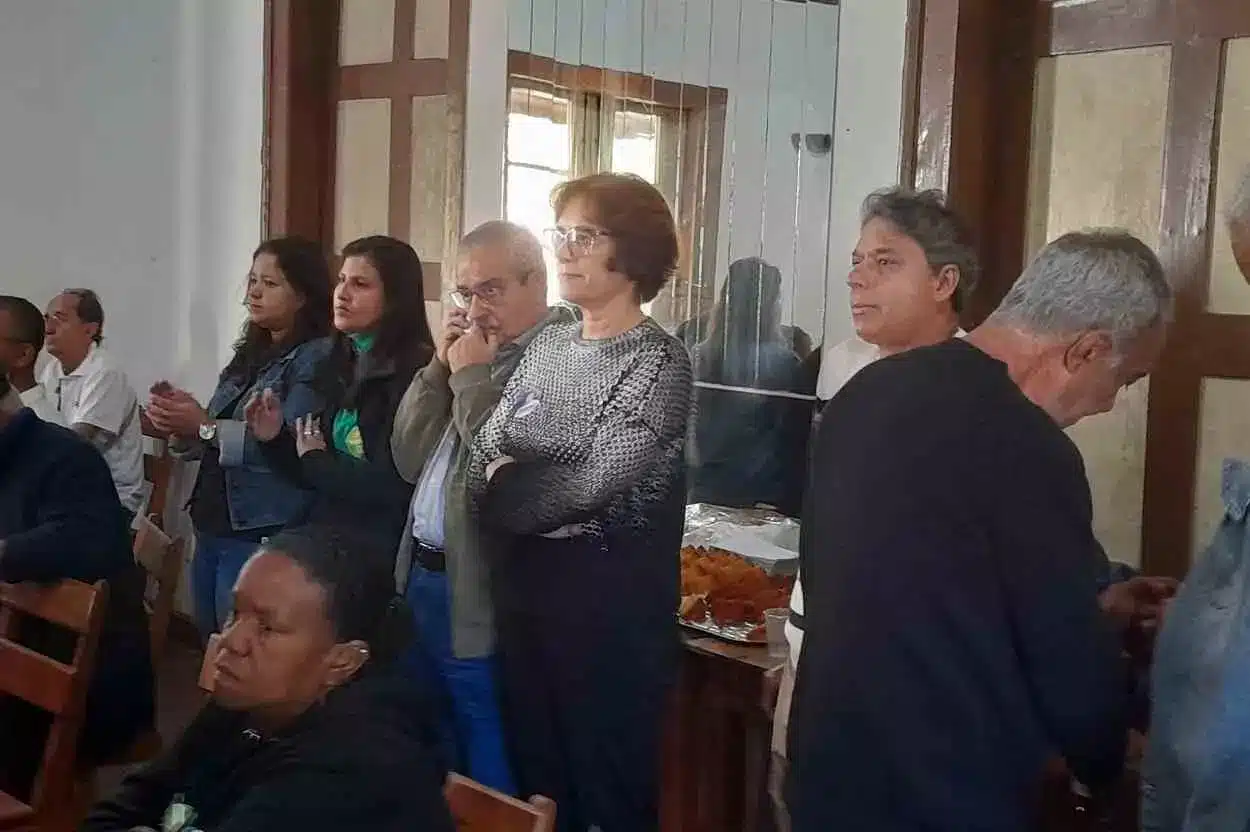 Candidatos à reeleição na Câmara de Vereadores, Marcelo Macedo e Zezinho Salete, declararam apoio aos candidatos do PL durante a entrevista coletiva