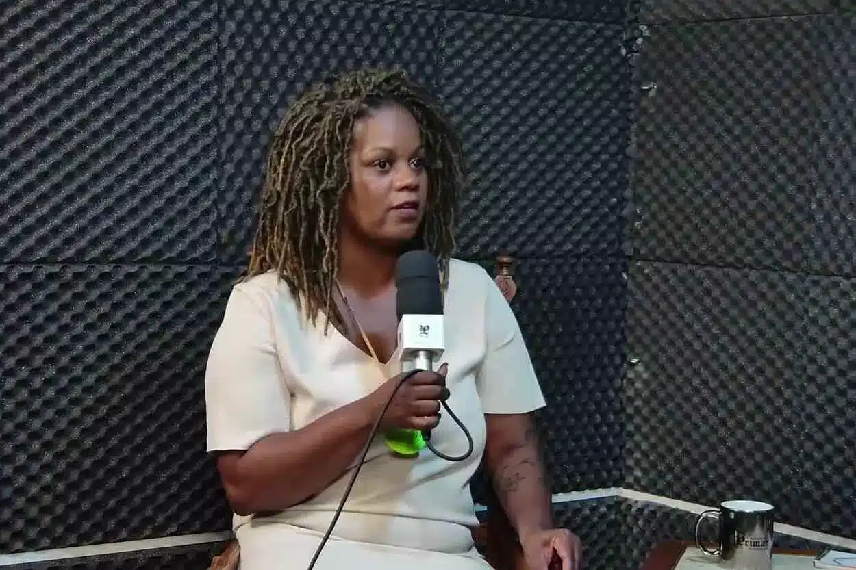 Roberta Eliane Santos Froes (44 anos)