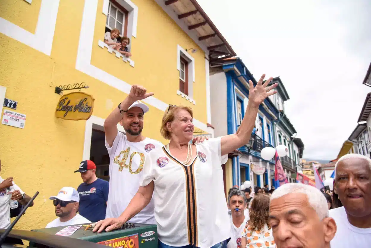 Juliano Duarte, ao lado de sua vice, Sônia Azzi, durante último ato de campanha, realizado no dia 05 de outubro, é contrário à adesão ao acordo de repactuação antes da definição do julgamento na Inglaterra – Foto: Reprodução/Flickr Juliano Duarte