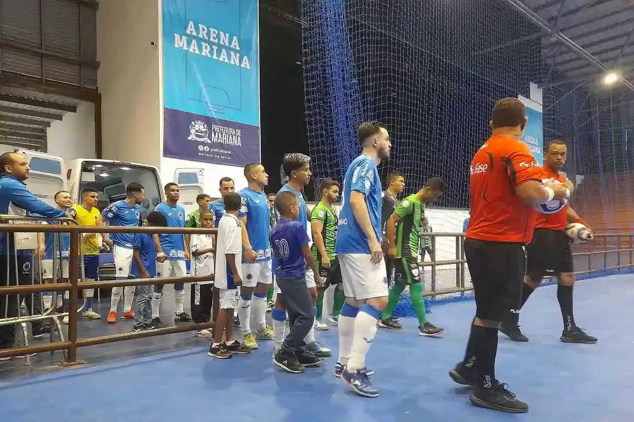 Técnicos do Cruzeiro e do América Futsal lamentaram os muitos desfalques causados por contusões e suspensões