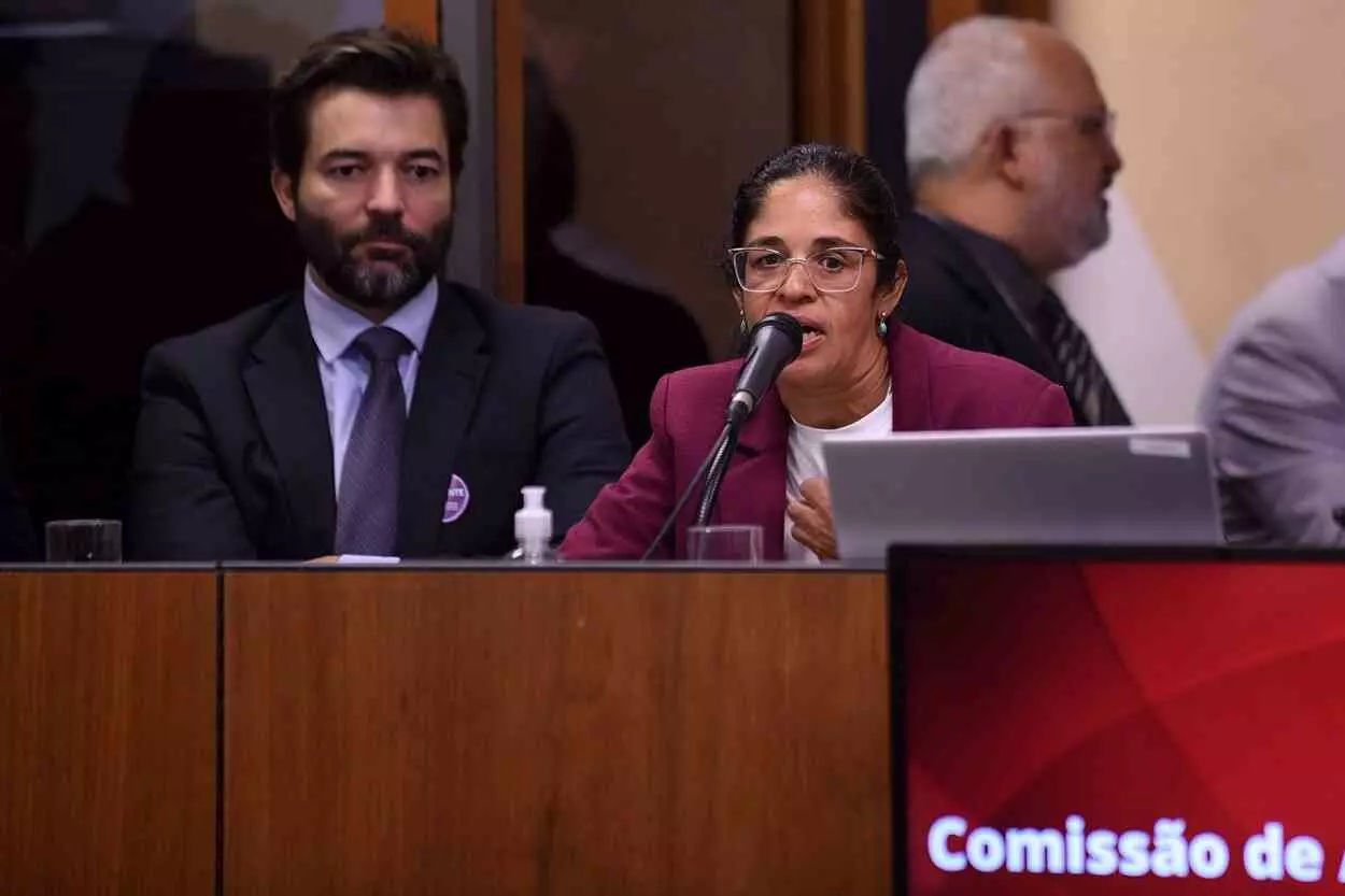 Geóloga, Adivane Costa alerta para os riscos da atividade minerária na região da Serra do Botafogo