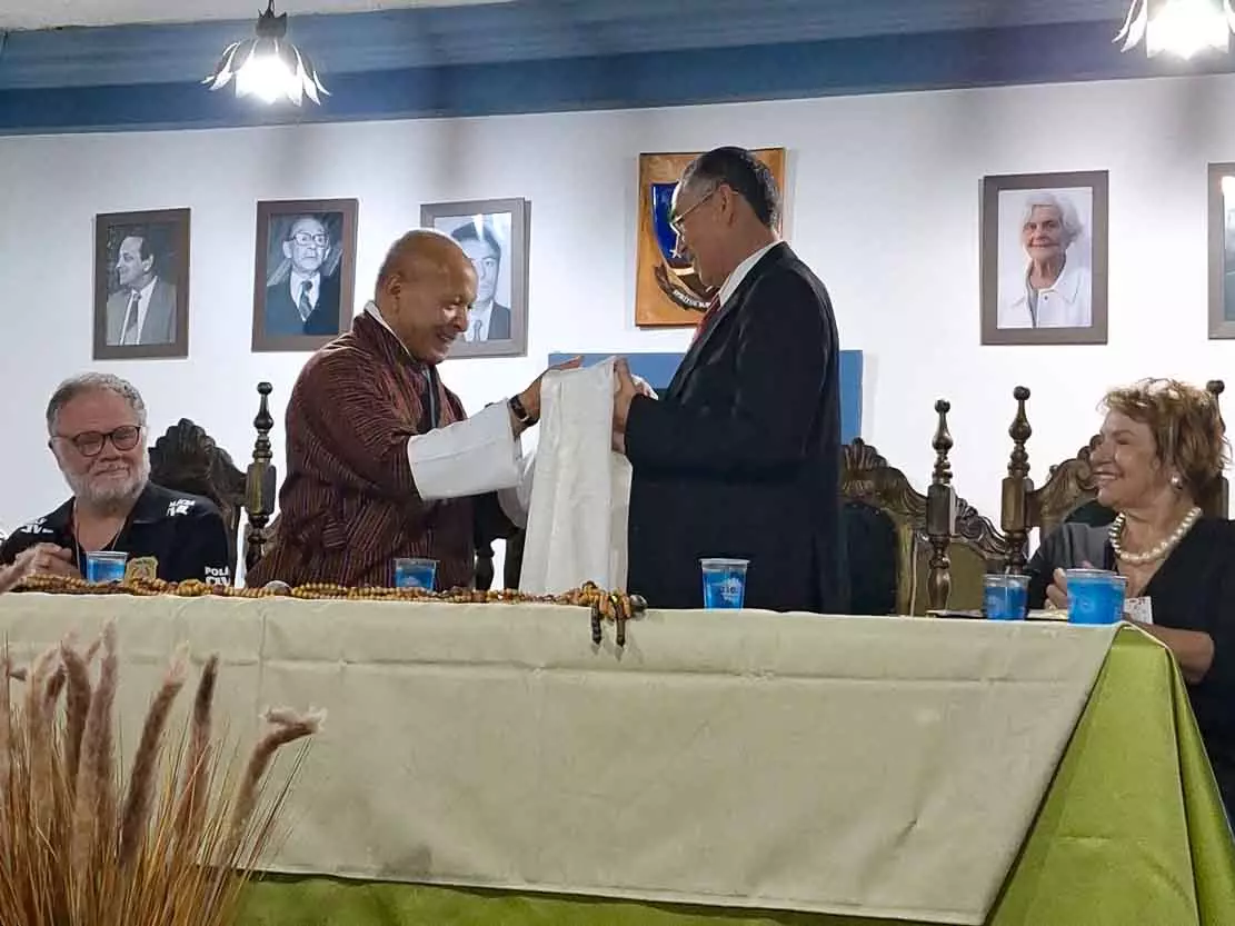 Foto para a matéria da visita de Thakur Powdyel.