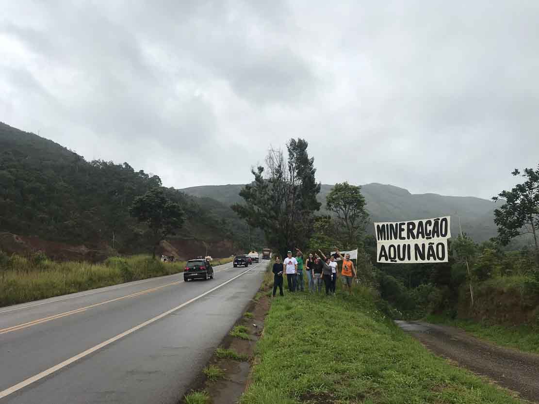 Moradores de Botafogo protestam contra a mineração no distrito