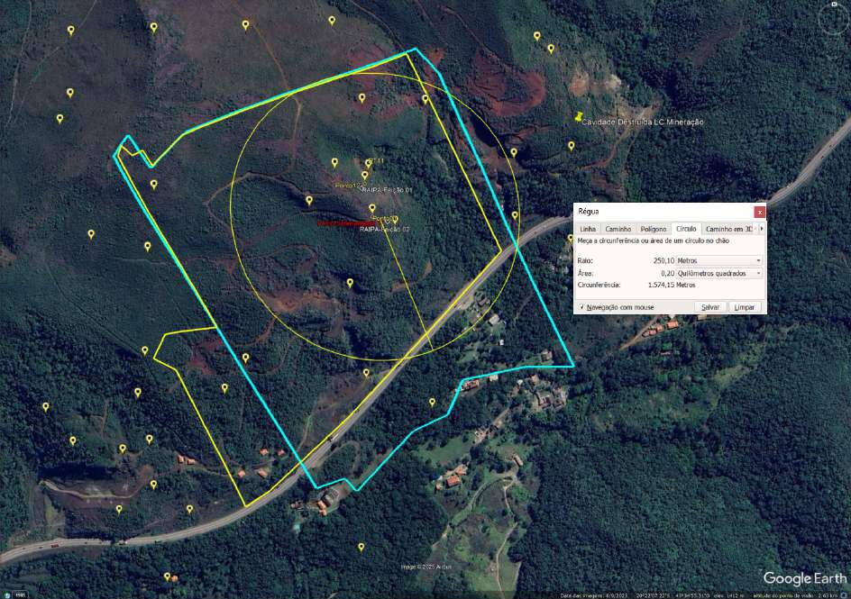 A imagem demonstra que a área embargada tomaria quase toda a extensão da mina.