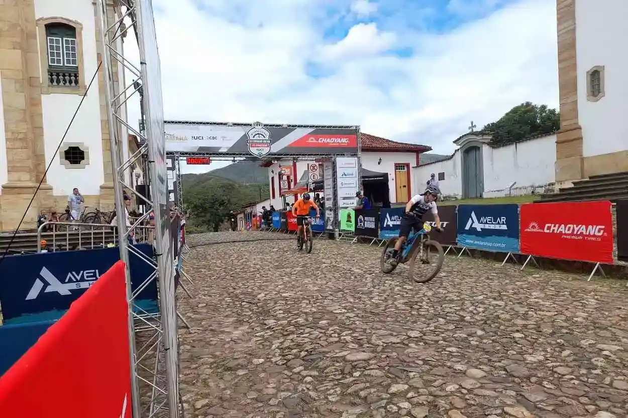 DEntro da programação do evento de mountain bike, também teve lugar para a prova XCC disputada com E-bike