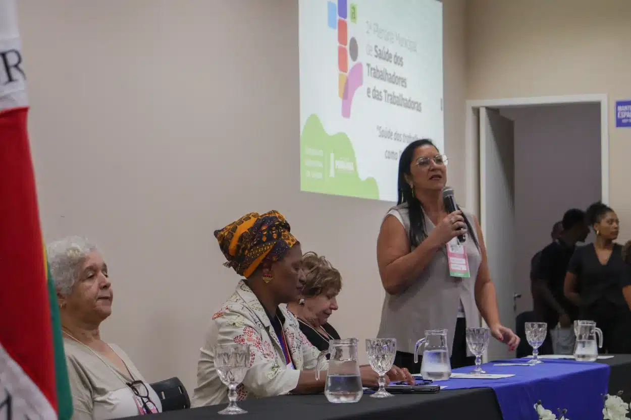 Representantes do poder público e profissionais da saúde foram consultados para discutir políticas públicas para saúde dos trabalhadores