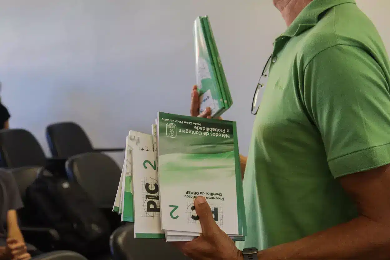 Material didático de atividade presencial com medalhistas da OBMEP