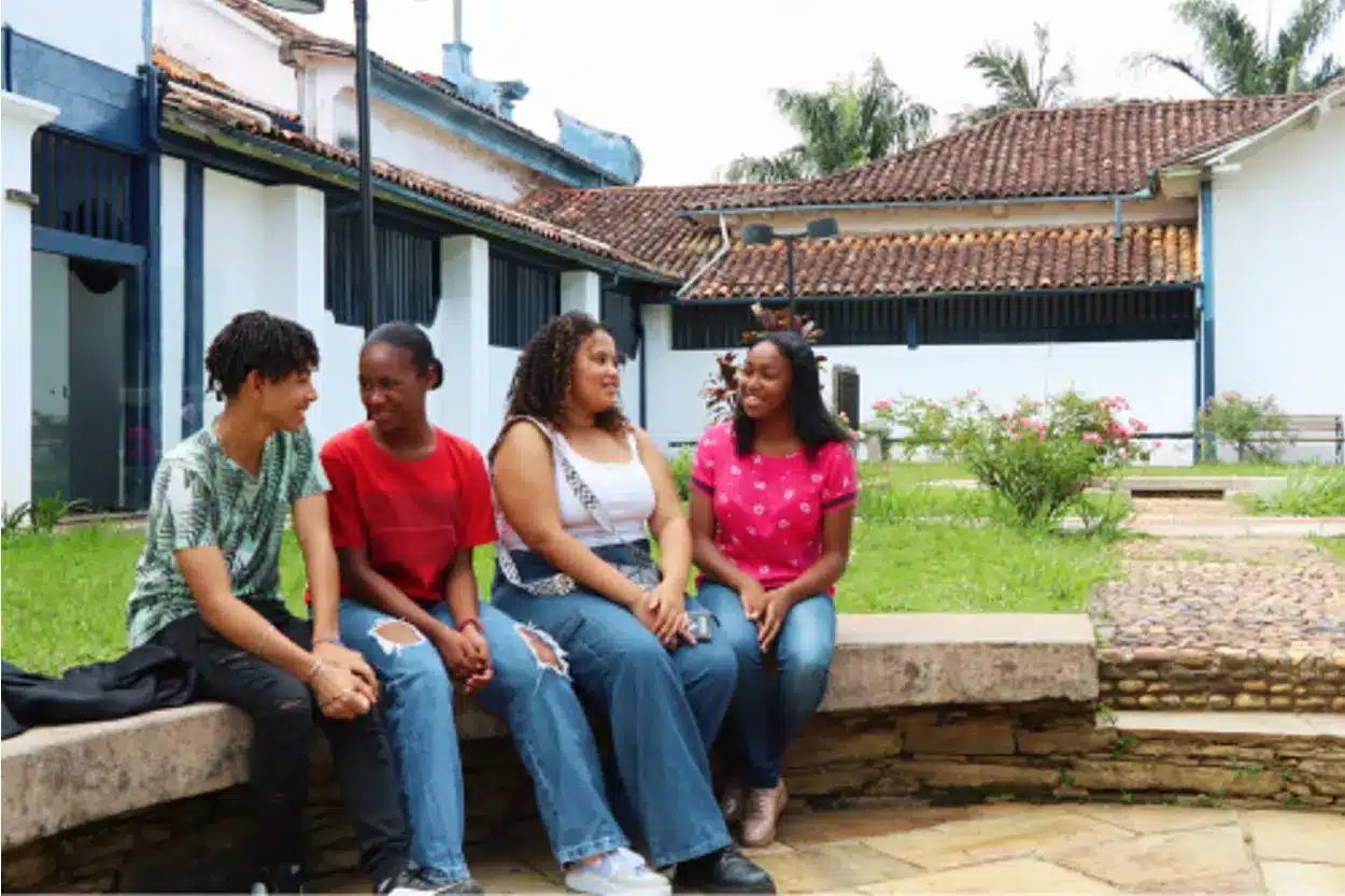 Alunos de Mariana com participação em olimpiada de história