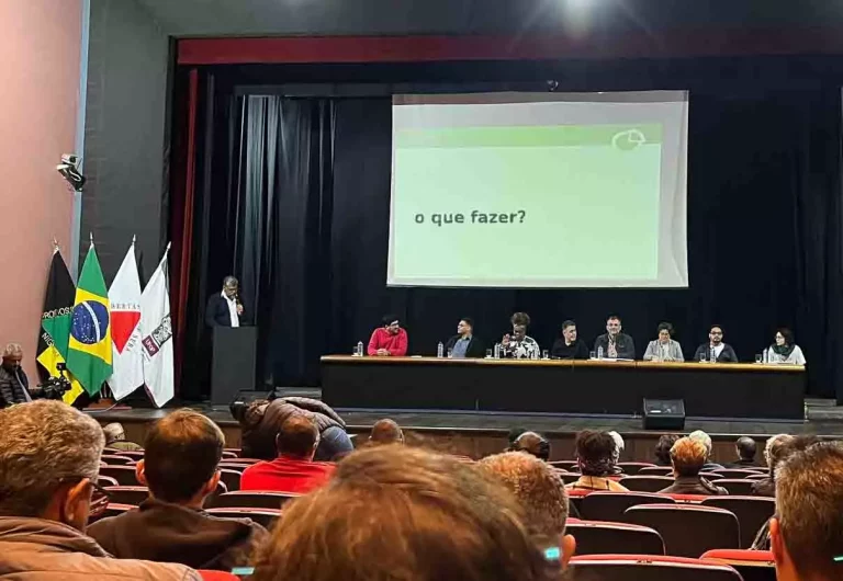 Reitoria se reúne com comunidade para apresentar a situação orçamentária da UFOP.