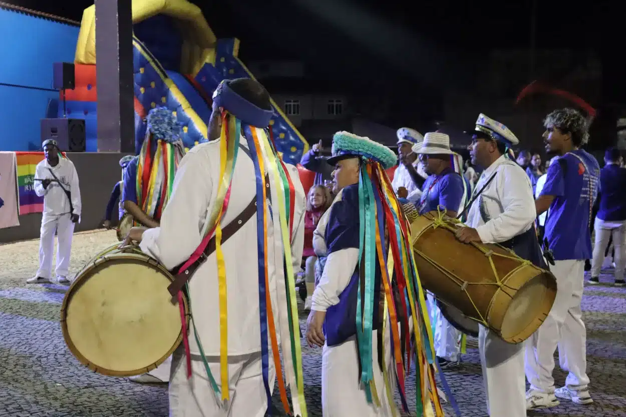 O Congado também integrou a celebração do evento. Os grupos Nossa Senhora do Rosário e São Sebastião e Nossa Senhora do Rosário e Nossa Senhora das Graças fizeram uma apresentação conjunta no centro da praça que envolveu o público com a percussão e cantos fortes.