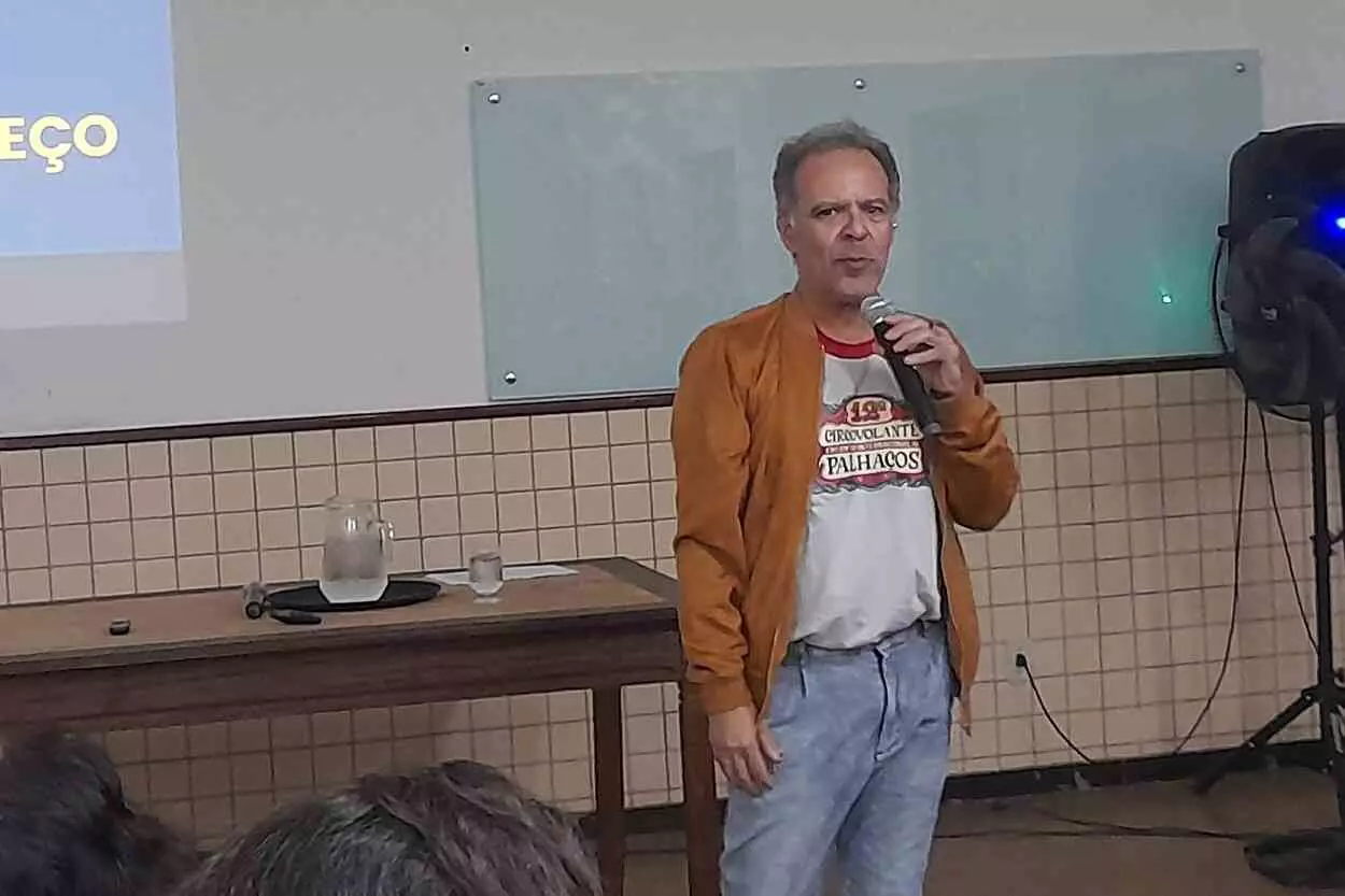 Xisto Siman em palestra no evento Conversas Transversais