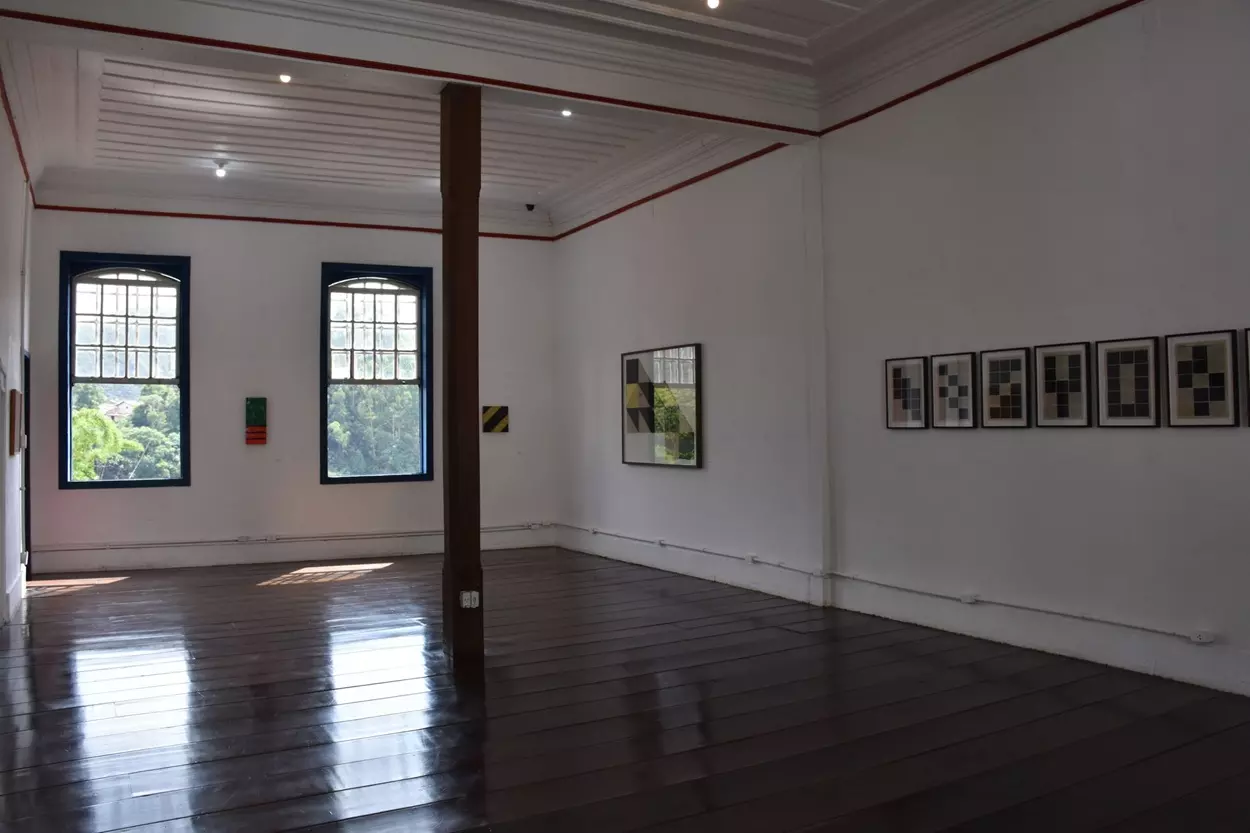 Obras dialogam com o barroco, a contemporaneidade e os ciclos sociais e políticos na FAOP.