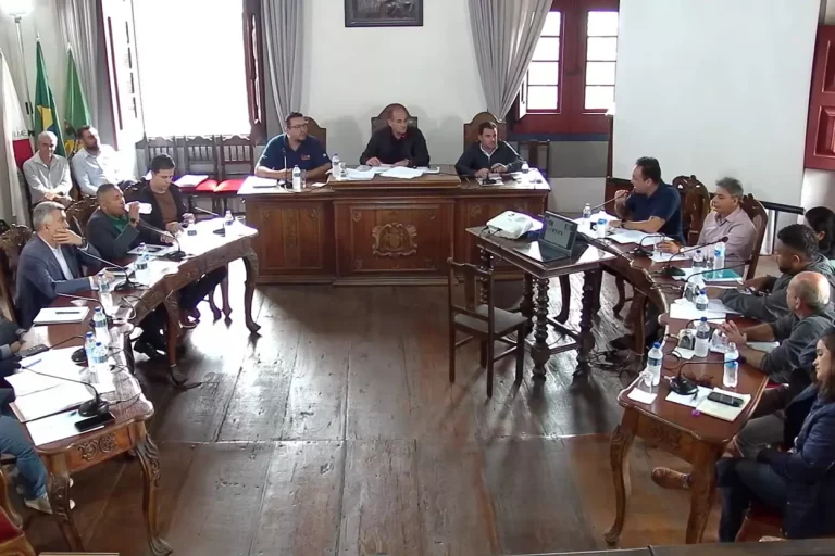 Projeto com parecer favorável das comissões internas, reduz benefícido de mulheres do programa Mariana D'Elas