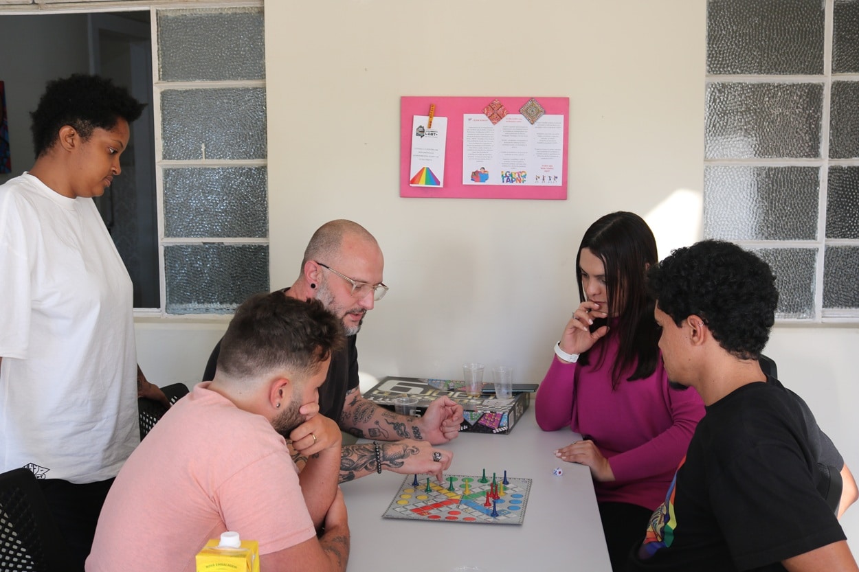 Como parte da Semana do Orgulho, o CRA LGBT+ realiza tarde de jogos e reforça a missão de ser um espaço ativo na luta por direitos e respeito