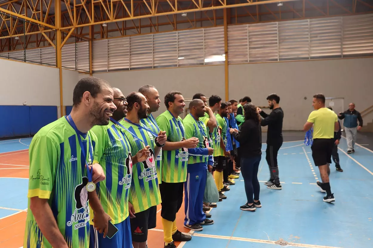 Nas últimas terça e quarta-feira (16 e 17), o ginásio poliesportivo da Universidade Federal de Ouro Preto (UFOP) sediou a primeira edição da Copa APAExonados, evento esportivo de integração das Associações de Pais e Amigos dos Excepcionais (APAEs) de Itabirito, Mariana e Ouro Preto.