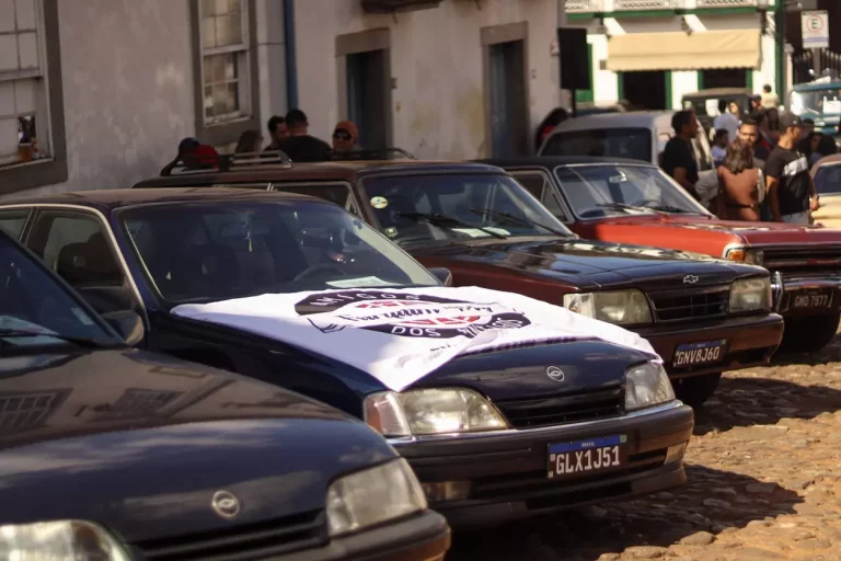 Carros dos anos 90 da GM