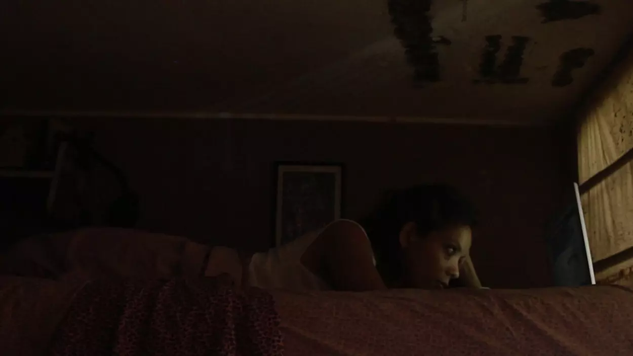 Videofilia (e Outras Síndromes Virais)", de 2015, com um retrato da era digital, misturando cibercultura, fantasia e colapso juvenil.