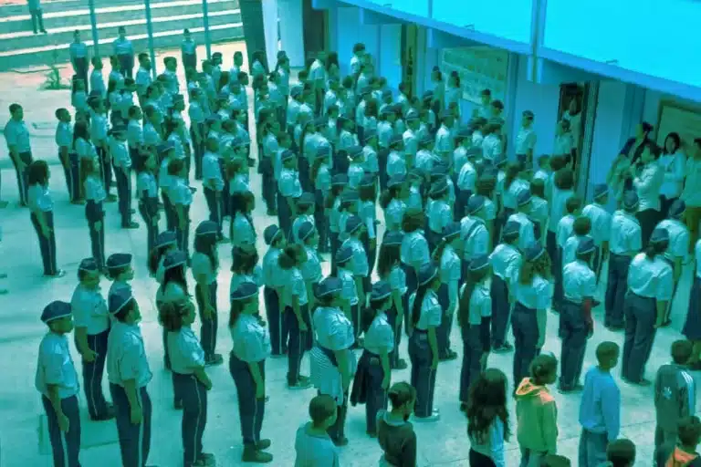 Governador Romeu Zema tenta passar sem discussão o modelo de Escolas Cívico Militar em Minas Gerais