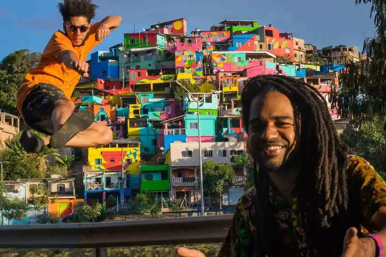 Em 2018, foram pintadas 38 residências no ãmbito da produção cultural Morro Arte Mural