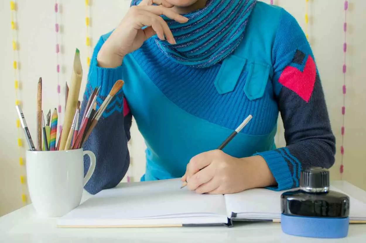 É possível escrever sem se preocupar com algoritmos?