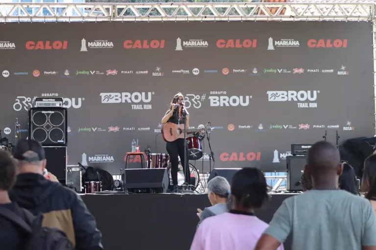 Na parte da tarde, Duda Ferrer fez um show na Praça Gomes Freire.