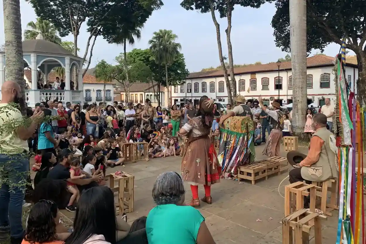 A edição do FESTECO em 2024, organizada pelo grupo Grupo Caminho do Sol, reuniu diversos espectadores em Mariana.