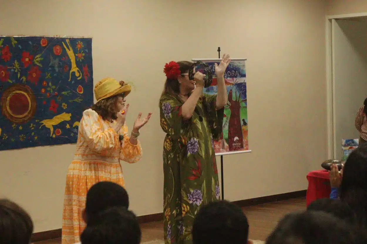 Momento de interação com os estudantes presentes na FLIMARI