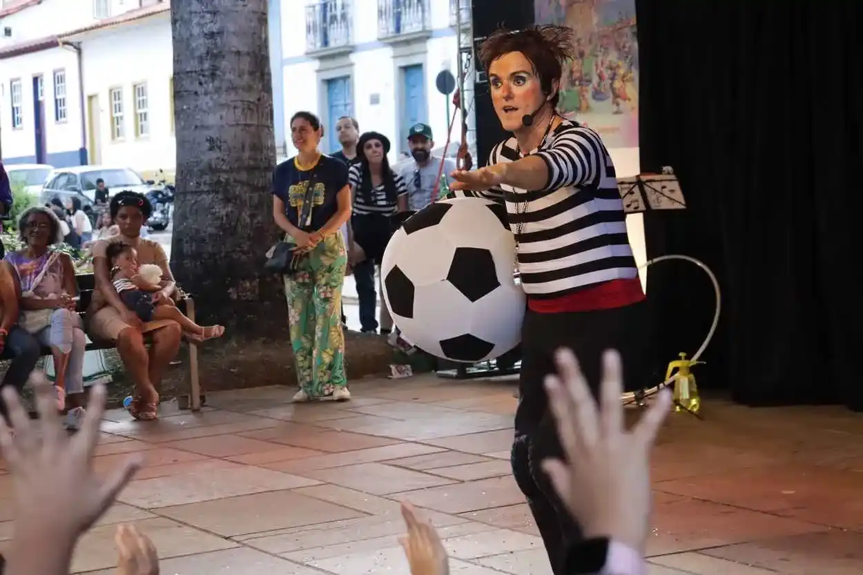 Jardim, Cine teatro Municipal e Praça da Sé, no último dia do Encontro Intrnacional de Palhaços 2025 - Fotos: Agência Primaz