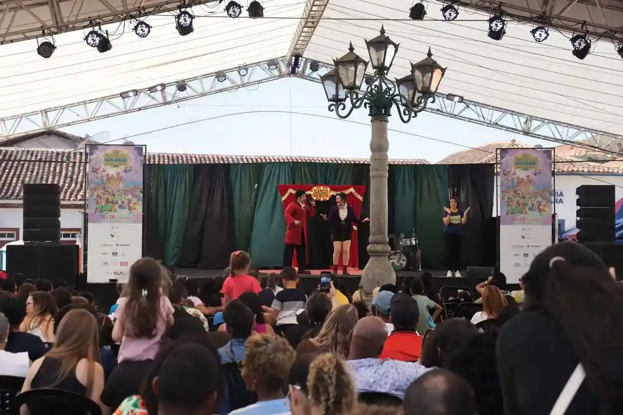 Jardim, Cine teatro Municipal e Praça da Sé, no último dia do Encontro Intrnacional de Palhaços 2025 - Fotos: Agência Primaz