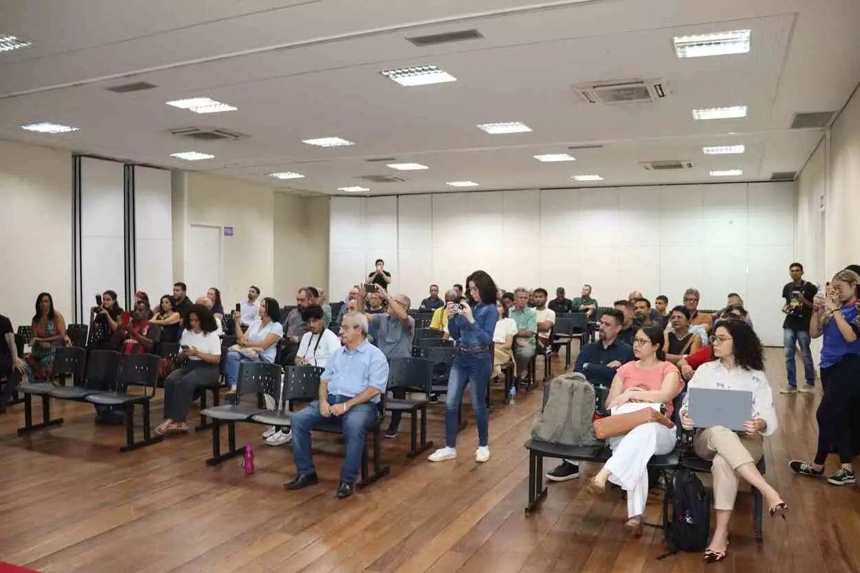 Participantes da 2ª Audiência Pública realizada em Mariana para discussão da concessão do lote rodoviário “Via Liberdade”