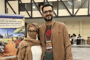 Aisllan Assis e Sara Quintino representaram os responsáveis pela produção dos obras sobre o distrito de Antônio Pereira