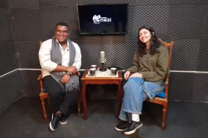 Wasington Reis e Larissa Antunes durante gravação da Entrevista Primaz