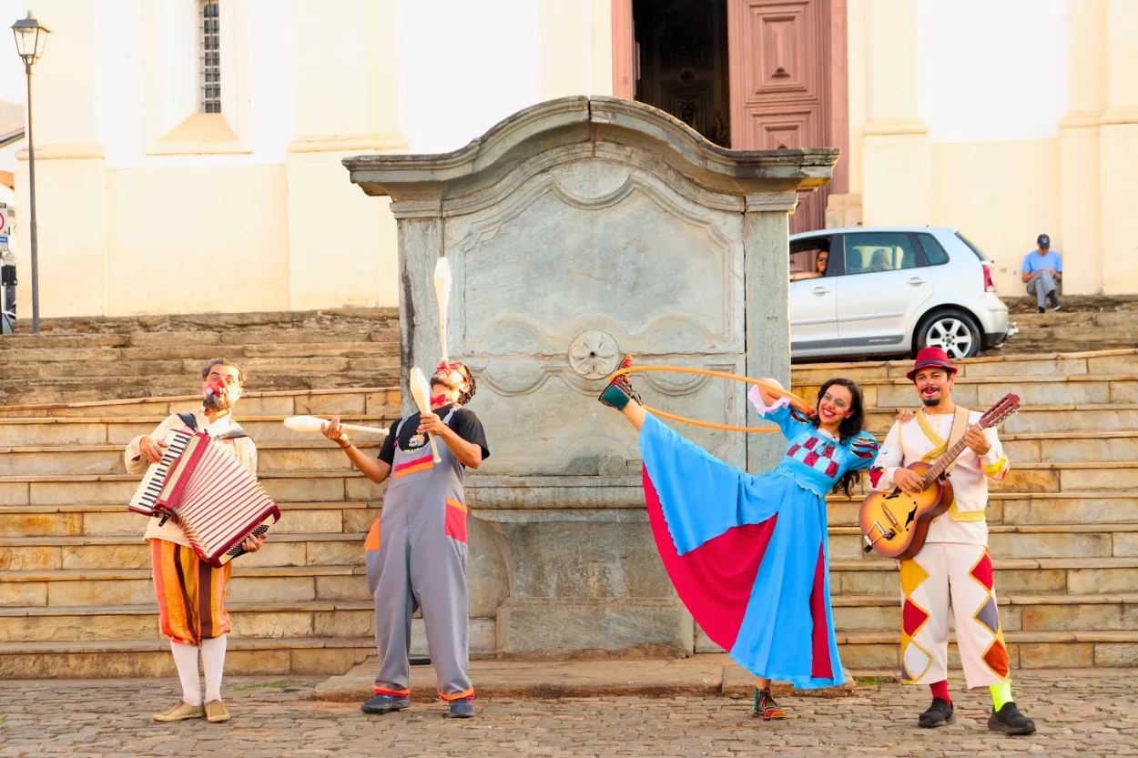 Personagens Mungunzá, Saracura, Bailarina e Planilha do projeto Caixola Recicla