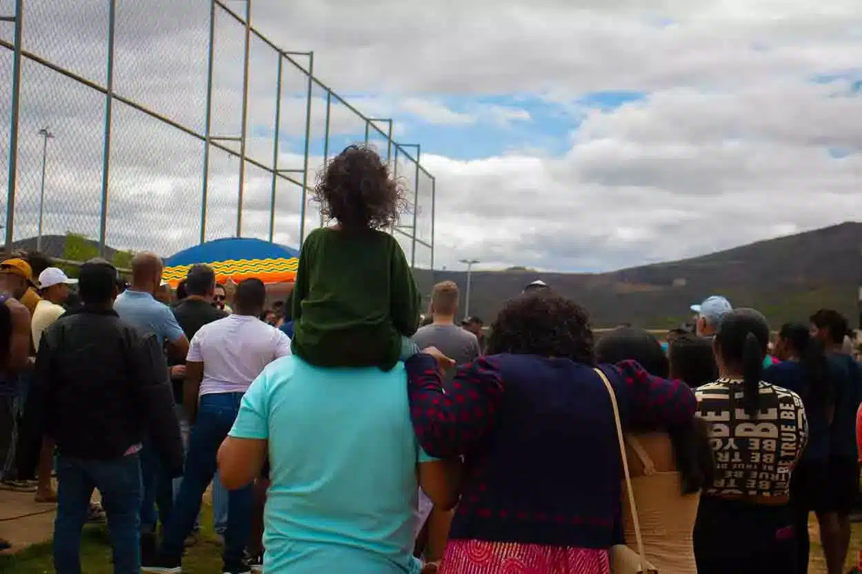 familia presente no encontro sobre os desdobramentos judiciais e políticos das ocupações